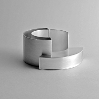 http://www.k-artjewelry.com/files/gimgs/th-118_LSR.jpg
