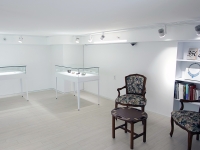 http://www.k-artjewelry.com/files/gimgs/th-207_EH-ex03.jpg