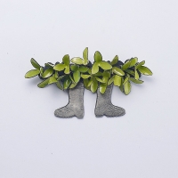 http://www.k-artjewelry.com/files/gimgs/th-50_PSS_Walkingstone.jpg